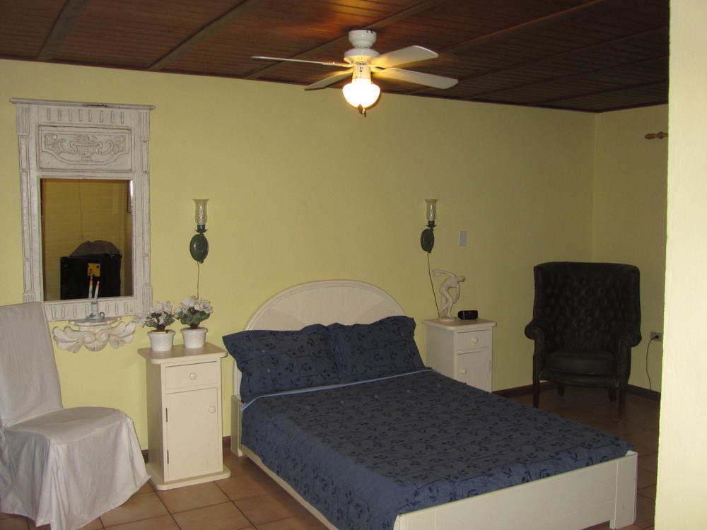 Guesthouse Little David - Adults Only Oranjestad Exterior photo